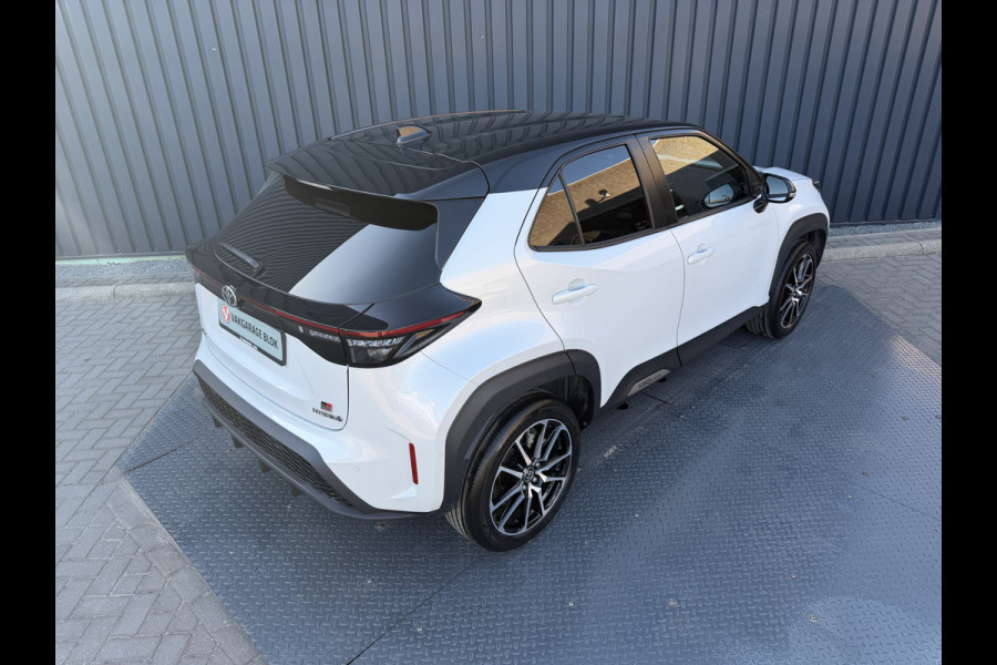 Toyota Yaris Cross 1.5 Hybrid GR Sport / Bi tone | 360 camera | JBL | Head-up | Rijklaar!!!