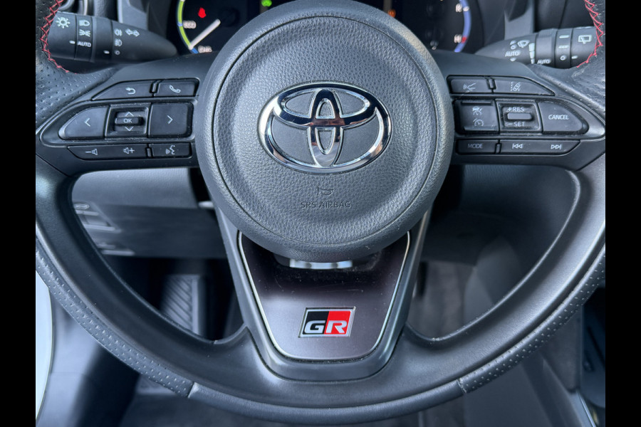 Toyota Yaris Cross 1.5 Hybrid GR Sport / Bi tone | 360 camera | JBL | Head-up | Rijklaar!!!