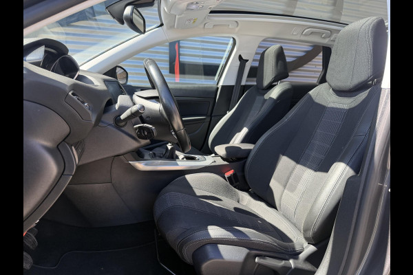 Peugeot 308 SW 1.2 PureTech Allure Navi|Clima|Cruise|Pano|Carplay|PDC V+A|D-riem vv in 2023|N.A.P|APK tot 10-2027