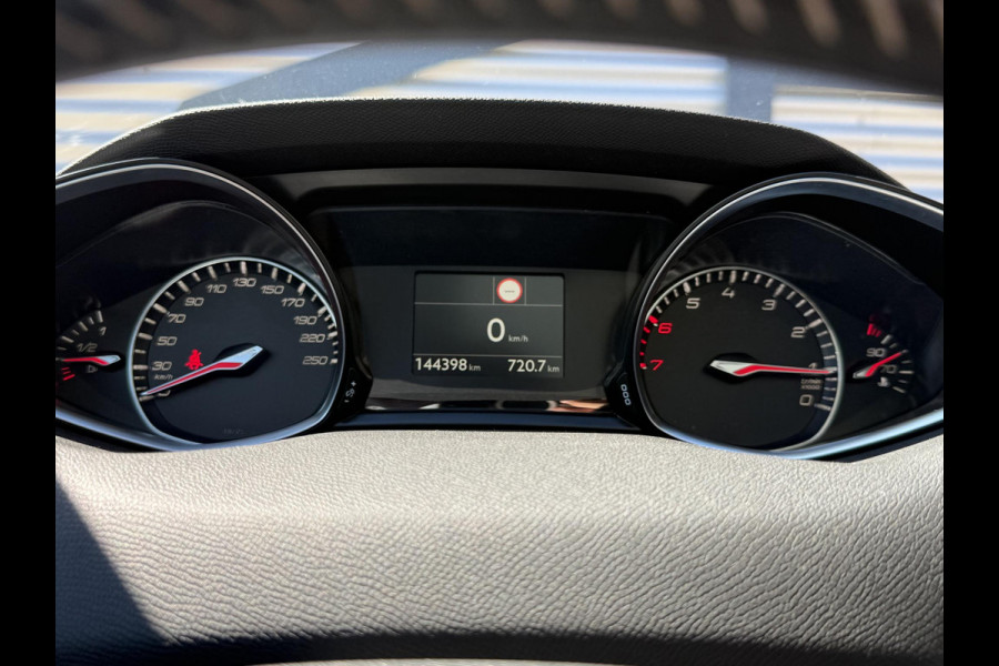 Peugeot 308 SW 1.2 PureTech Allure Navi|Clima|Cruise|Pano|Carplay|PDC V+A|D-riem vv in 2023|N.A.P|APK tot 10-2027