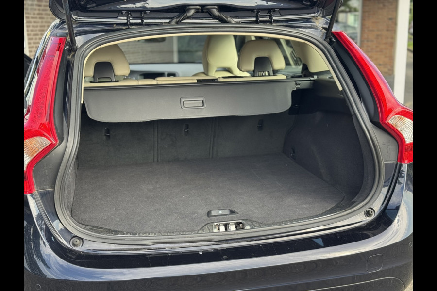 Volvo V60 1.5 T2 Polar+ | Navi, Cruise, Clima, Leder, Bluetooth, Stoelverw. | Dealeronderhouden | NAP |