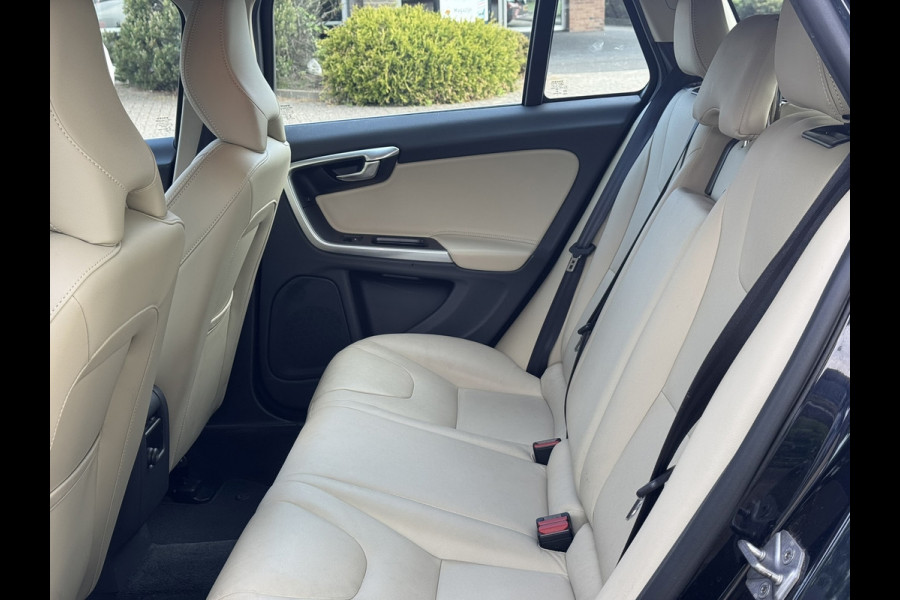 Volvo V60 1.5 T2 Polar+ | Navi, Cruise, Clima, Leder, Bluetooth, Stoelverw. | Dealeronderhouden | NAP |
