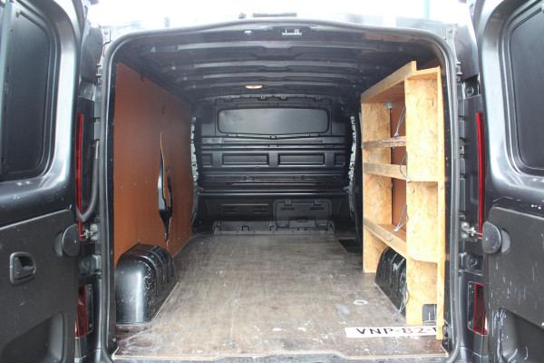 Renault Trafic 2.0 dCi 170 T29 L2H1 Comfort | Trekhaak | Sidebars | 18'' Lichtmetalen Velgen | Airco | Cruise Control |