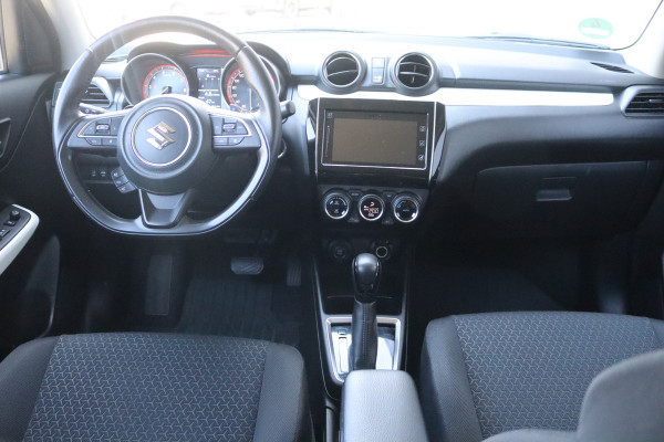 Suzuki Swift 112PK Automaat Stijl Adaptive-cruise/Trekhaak/Camera/Stoelverarming