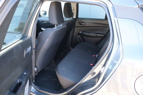 Suzuki Swift 112PK Automaat Stijl Adaptive-cruise/Trekhaak/Camera/Stoelverarming
