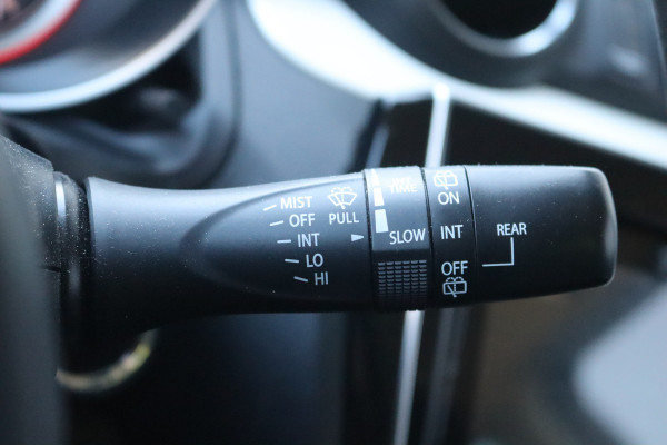Suzuki Swift 112PK Automaat Stijl Adaptive-cruise/Trekhaak/Camera/Stoelverarming