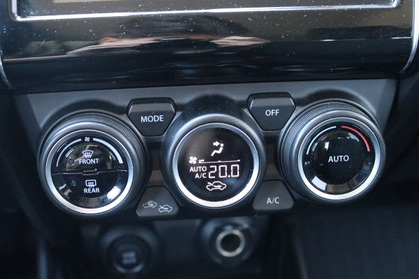 Suzuki Swift 112PK Automaat Stijl Adaptive-cruise/Trekhaak/Camera/Stoelverarming