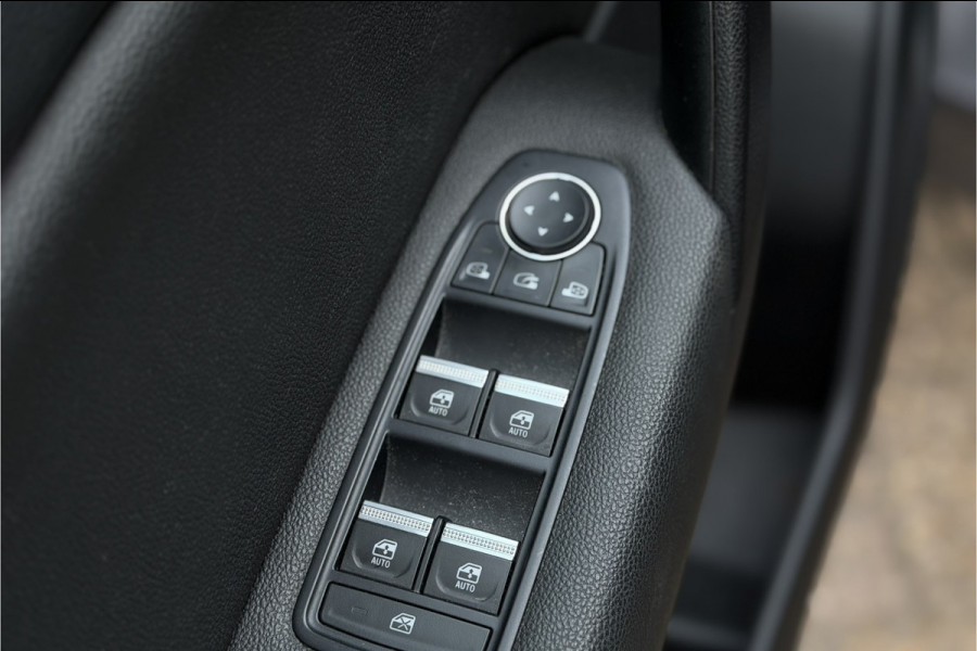 Renault Captur 1.3 TCe 140 Intens | Camera | Keyless | Clima | NAVI