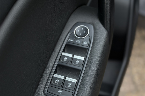 Renault Captur 1.3 TCe 140 Intens | Camera | Keyless | Clima | NAVI