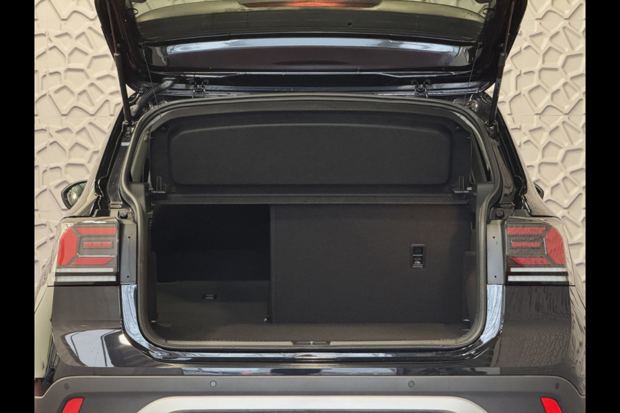 Volkswagen T-Cross ✅ NIEUWE AUTO✅TSI 17''LMV DODE HOEK TREKHAAK CAMERA VIR.COCKPIT STOELVERW. ADAP.CRUISE LMV CARPLAY 2025 ✅Top Auto's Wijchen , 30 Jaar Specialist in Volkswagen  : Alle Type's : R-Line Edition / Style / First Edition / Highline / Life , Zowel PHEV / HEV / MHEV / Benzine ✅