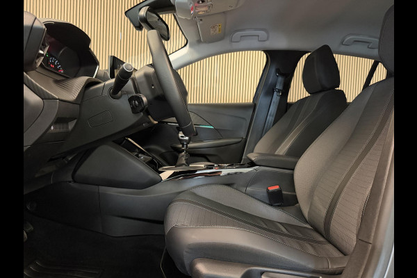 Peugeot 208 1.2 PureTech 100PK Allure Pack | Carplay | Camera | Stoelverw. | Keyless | Incl. garantie