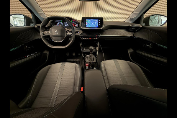 Peugeot 208 1.2 PureTech 100PK Allure Pack | Carplay | Camera | Stoelverw. | Keyless | Incl. garantie