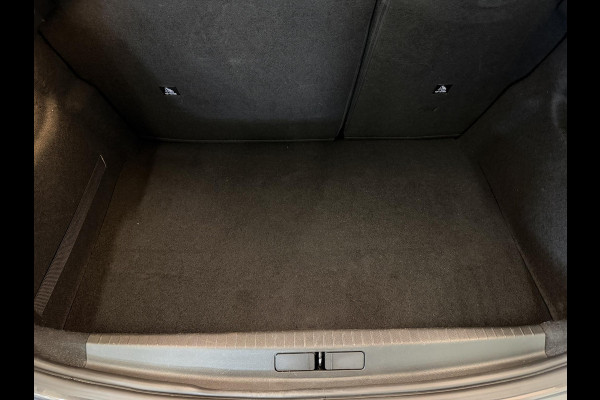 Peugeot 208 1.2 PureTech 100PK Allure Pack | Carplay | Camera | Stoelverw. | Keyless | Incl. garantie