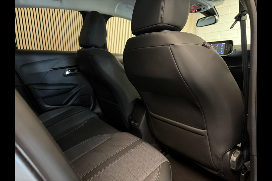 Peugeot 208 1.2 PureTech 100PK Allure Pack | Carplay | Camera | Stoelverw. | Keyless | Incl. garantie