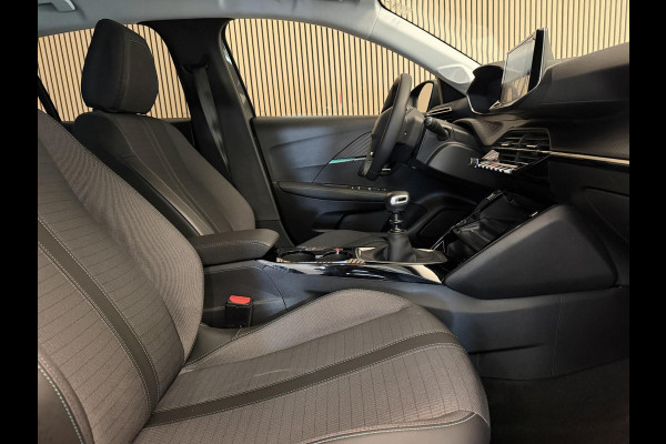 Peugeot 208 1.2 PureTech 100PK Allure Pack | Carplay | Camera | Stoelverw. | Keyless | Incl. garantie