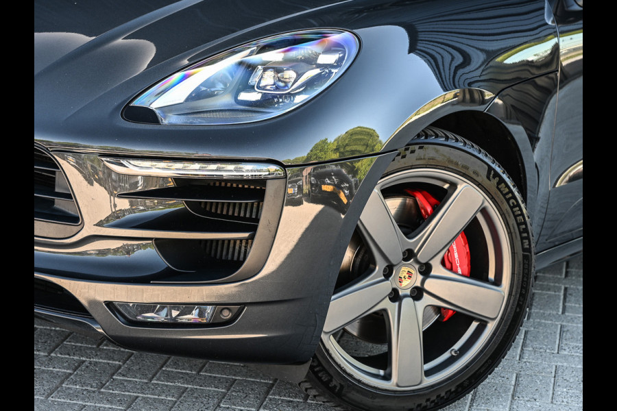 Porsche Macan 3.6 Turbo Performance Package 441pk | Sport Chrono | Panorama dak | Trekhaak | Bose Sound | Privacy glass | Adaptive cruise control | Stoel ventilatie
