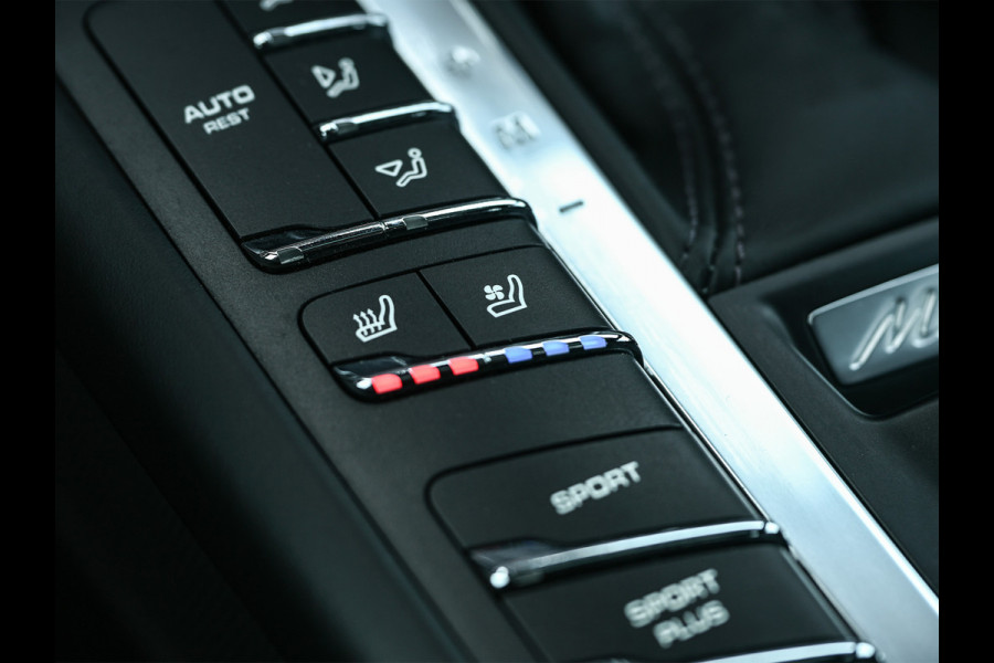 Porsche Macan 3.6 Turbo Performance Package 441pk | Sport Chrono | Panorama dak | Trekhaak | Bose Sound | Privacy glass | Adaptive cruise control | Stoel ventilatie