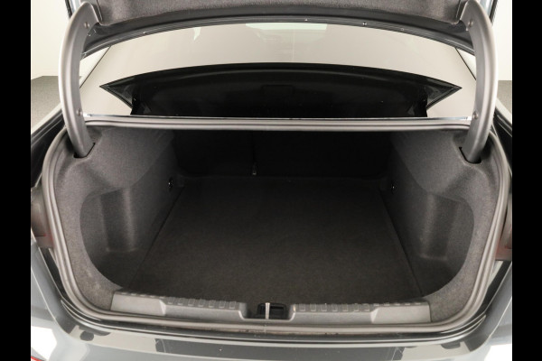 Audi A3 Limousine 35 TFSI Advanced edition 150pk | Navigatie | Parkeersensoren voor en achter | Apple carplay-/ Android auto | Led koplampen |