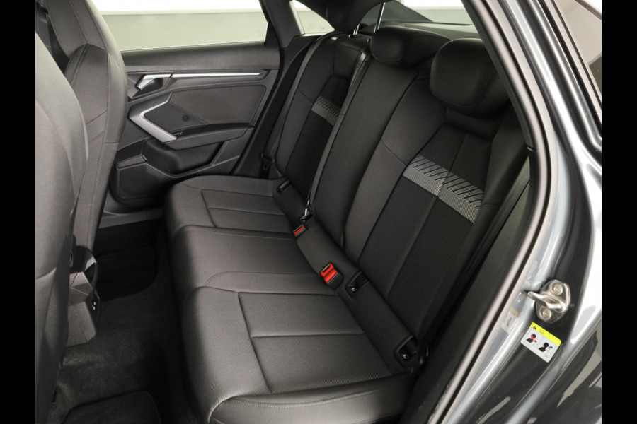 Audi A3 Limousine 35 TFSI Advanced edition 150pk | Navigatie | Parkeersensoren voor en achter | Apple carplay-/ Android auto | Led koplampen |