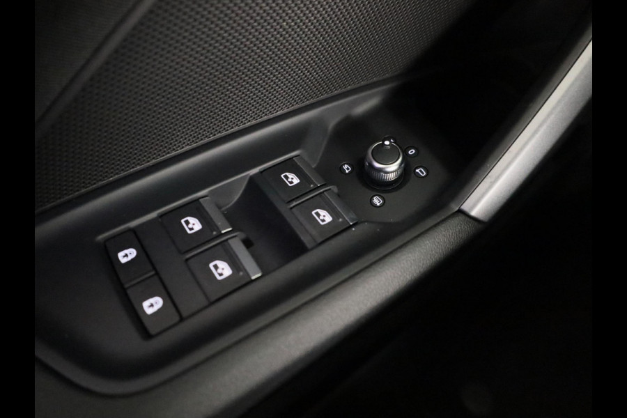 Audi A3 Limousine 35 TFSI Advanced edition 150pk | Navigatie | Parkeersensoren voor en achter | Apple carplay-/ Android auto | Led koplampen |