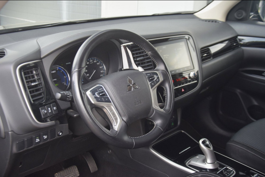 Mitsubishi Outlander 2.4 PHEV Pure APPLE CARPLAY/VERWARMDE VOORSTOELEN/CAMERA