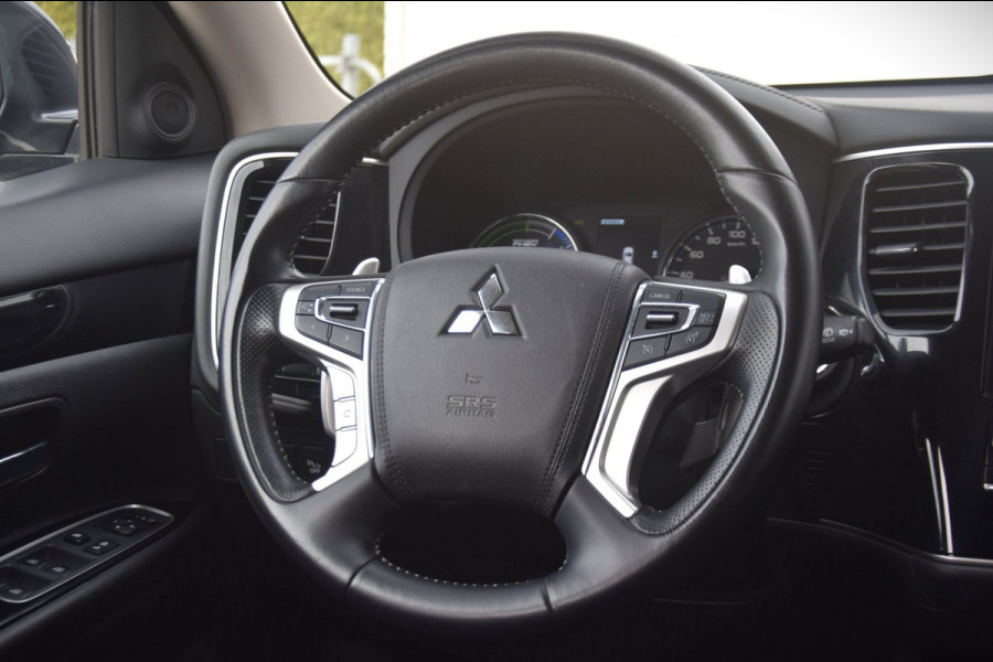 Mitsubishi Outlander 2.4 PHEV Pure APPLE CARPLAY/VERWARMDE VOORSTOELEN/CAMERA