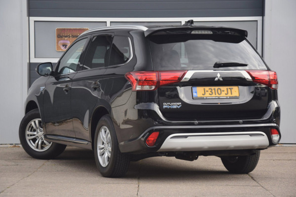 Mitsubishi Outlander 2.4 PHEV Pure APPLE CARPLAY/VERWARMDE VOORSTOELEN/CAMERA