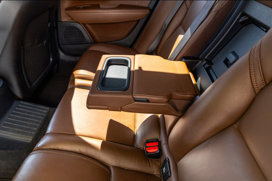 Volvo V90 2.0 T8 AWD Inscription I 91% I Btw I Luxe Leder I Trekhaak I Phine grey I