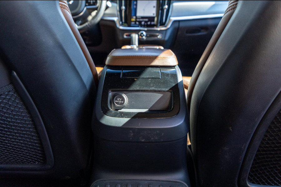 Volvo V90 2.0 T8 AWD Inscription I 91% I Btw I Luxe Leder I Trekhaak I Phine grey I