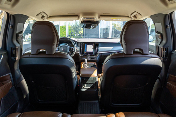 Volvo V90 2.0 T8 AWD Inscription I 91% I Btw I Luxe Leder I Trekhaak I Phine grey I