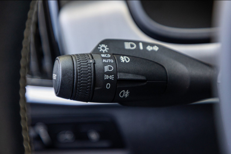 Volvo V90 2.0 T8 AWD Inscription I 91% I Btw I Luxe Leder I Trekhaak I Phine grey I
