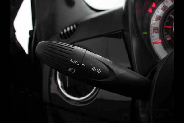 Fiat 500C 1.0 Hybrid Dolcevita Leder Navigatie Apple Carplay/Android Auto Parkeersensoren achter Cruise Control Climate Control