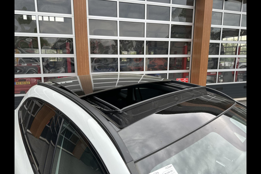 Mercedes-Benz EQA 250 Business Solution AMG 67 kWh | Panoramadak | Sfeerverlichting | Apple Carplay |