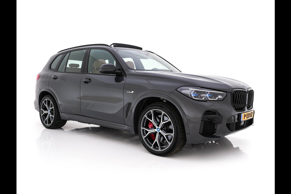 BMW X5 xDrive45e M-Sportpack High Executive (Plug-In) (INCL-BTW) Aut. *PANO | LEATHER |  HEAD-UP | LASERLIGHT | ADAPTIVE-CRUISE | TOPVIEW | BLINDSPOT | MEMORY-PACK | MASSAGE | HIFI-SOUND | HEATED-SPORTSEATS | NAVI-FULLMAP | DIGI-COCKPIT | 22''AL