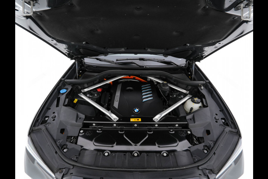 BMW X5 xDrive45e M-Sportpack High Executive (Plug-In) (INCL-BTW) Aut. *PANO | LEATHER |  HEAD-UP | LASERLIGHT | ADAPTIVE-CRUISE | TOPVIEW | BLINDSPOT | MEMORY-PACK | MASSAGE | HIFI-SOUND | HEATED-SPORTSEATS | NAVI-FULLMAP | DIGI-COCKPIT | 22''AL