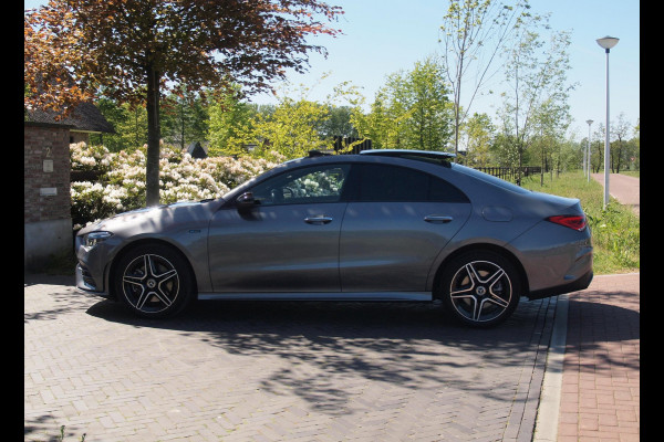 Mercedes-Benz CLA-Klasse 250 e Business Solution AMG Limited | Panoramadak | Camera | Sfeerverlichting | Apple Carplay |