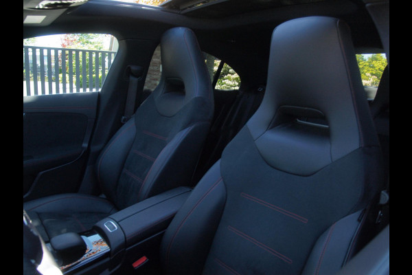 Mercedes-Benz CLA-Klasse 250 e Business Solution AMG Limited | Panoramadak | Camera | Sfeerverlichting | Apple Carplay |