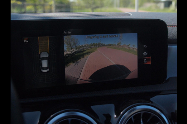Mercedes-Benz CLA-Klasse 250 e Business Solution AMG Limited | Panoramadak | Camera | Sfeerverlichting | Apple Carplay |