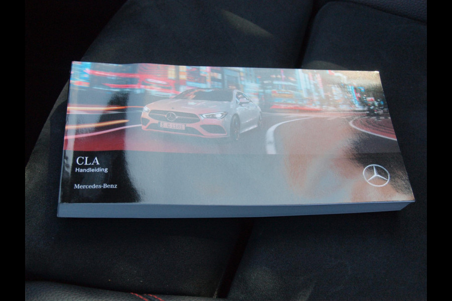 Mercedes-Benz CLA-Klasse 250 e Business Solution AMG Limited | Panoramadak | Camera | Sfeerverlichting | Apple Carplay |