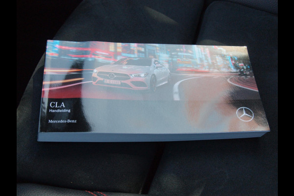 Mercedes-Benz CLA-Klasse 250 e Business Solution AMG Limited | Panoramadak | Camera | Sfeerverlichting | Apple Carplay |