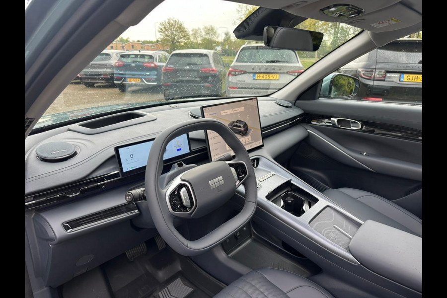 GEELY E5 Max+ 68 kWh 218 PK | Panoramadak | Memoryseats | Flyme Audio | Stoelen voor & achter verwarmbaar | Warmtepomp | 360 Camera