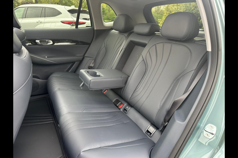 GEELY E5 Max+ 68 kWh 218 PK | Panoramadak | Memoryseats | Flyme Audio | Stoelen voor & achter verwarmbaar | Warmtepomp | 360 Camera