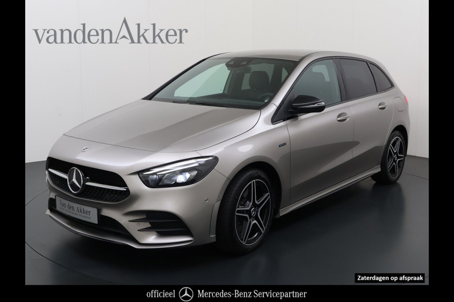 Mercedes-Benz B-Klasse 250e AMG // SoH 92,3% // Trekhaak // Carplay // Camera // Sfeerverlichting // Nightpakket // LED koplampen