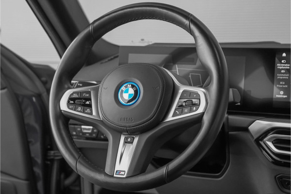 BMW i4 eDrive40 M-Sport Pro Driving Assist Pro H/K HUD