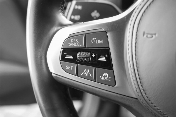 BMW i4 eDrive40 M-Sport Pro Driving Assist Pro H/K HUD
