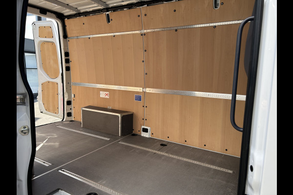 Mercedes-Benz Sprinter 317 CDI L2 H2 MBUX / Imperiaal / Trekhaak / Camera / Parkeersensoren / Navigatie / Cruise control / Airco / 270 Graden achterdeu
