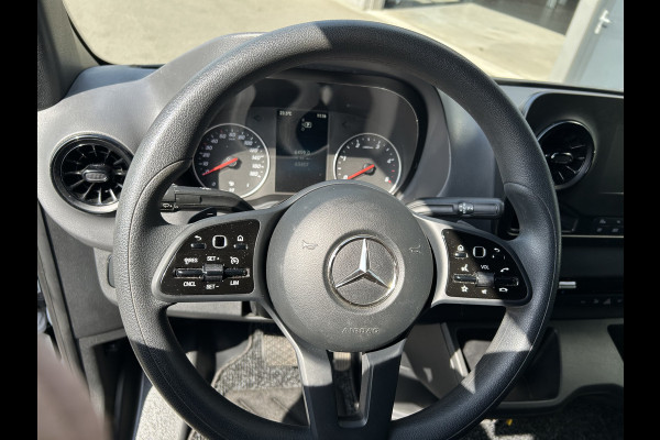 Mercedes-Benz Sprinter 317 CDI L2 H2 MBUX / Imperiaal / Trekhaak / Camera / Parkeersensoren / Navigatie / Cruise control / Airco / 270 Graden achterdeu