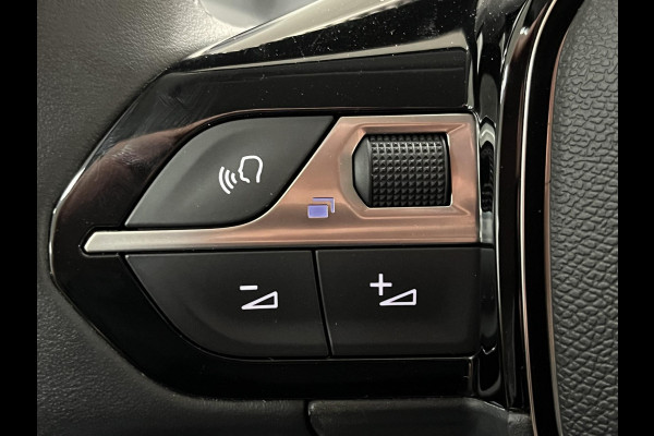 Peugeot 208 1.5 BlueHDi Allure*NAVI*ACC*ECC*CAM*CARPLAY*LED*