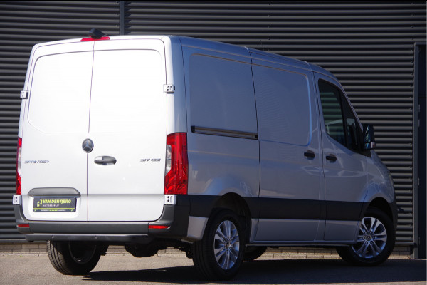 Mercedes-Benz Sprinter 317 1.9 CDI L1H1 AUT. LED, ADAPT. CRUISE, MBUX 10'', GEV. STOEL, CAMERA, NAVI, CLIMA, VOORRUITVERWARMING