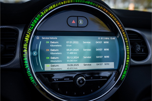 MINI Cabrio 2.0 Cooper S MINI Yours ** Leder Carbon ** HUD ** LED ** Navigatie